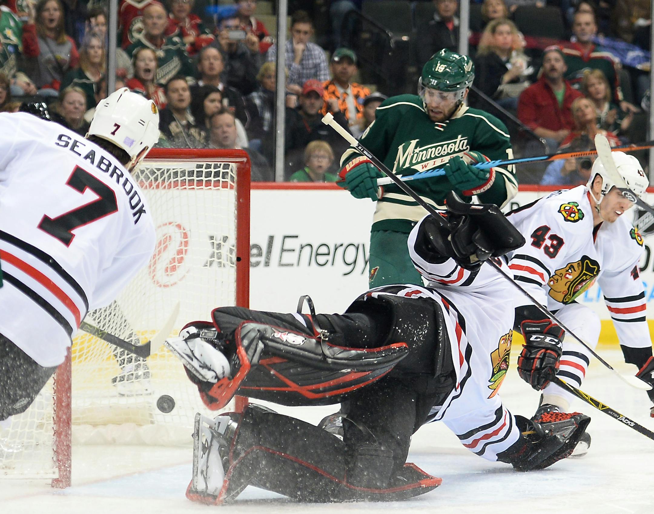 A shot by Minnesota Wild right wing Nino Niederreiter (22) made it past Chicago Blackhawks goalie Scott Darling (33) for a goal in the third period giving the Wild a 5-4 advantage. ] (AARON LAVINSKY/STAR TRIBUNE) aaron.lavinsky@startribune.com The Minnesota Wild play the Chicago Blackhawks on Friday, Oct. 30, 2015 at Xcel Energy Center in St. Paul, Minn.