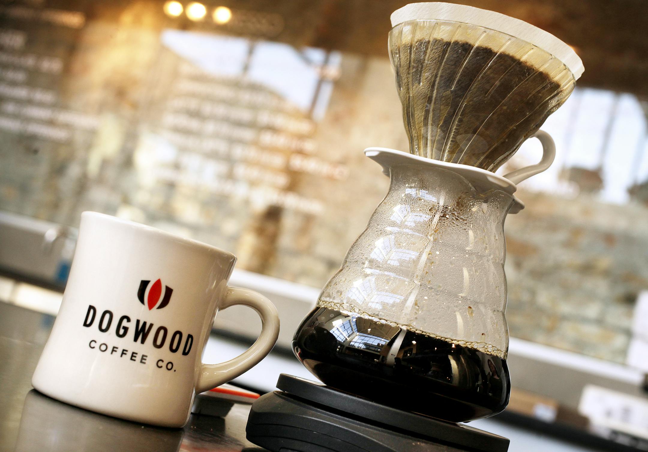 Dogwood Coffee in Calhoun Square in Minneapolis, MN on April 26, 2013. ] JOELKOYAMA&#x201a;&#xc4;&#xa2;joel koyama@startribune.com