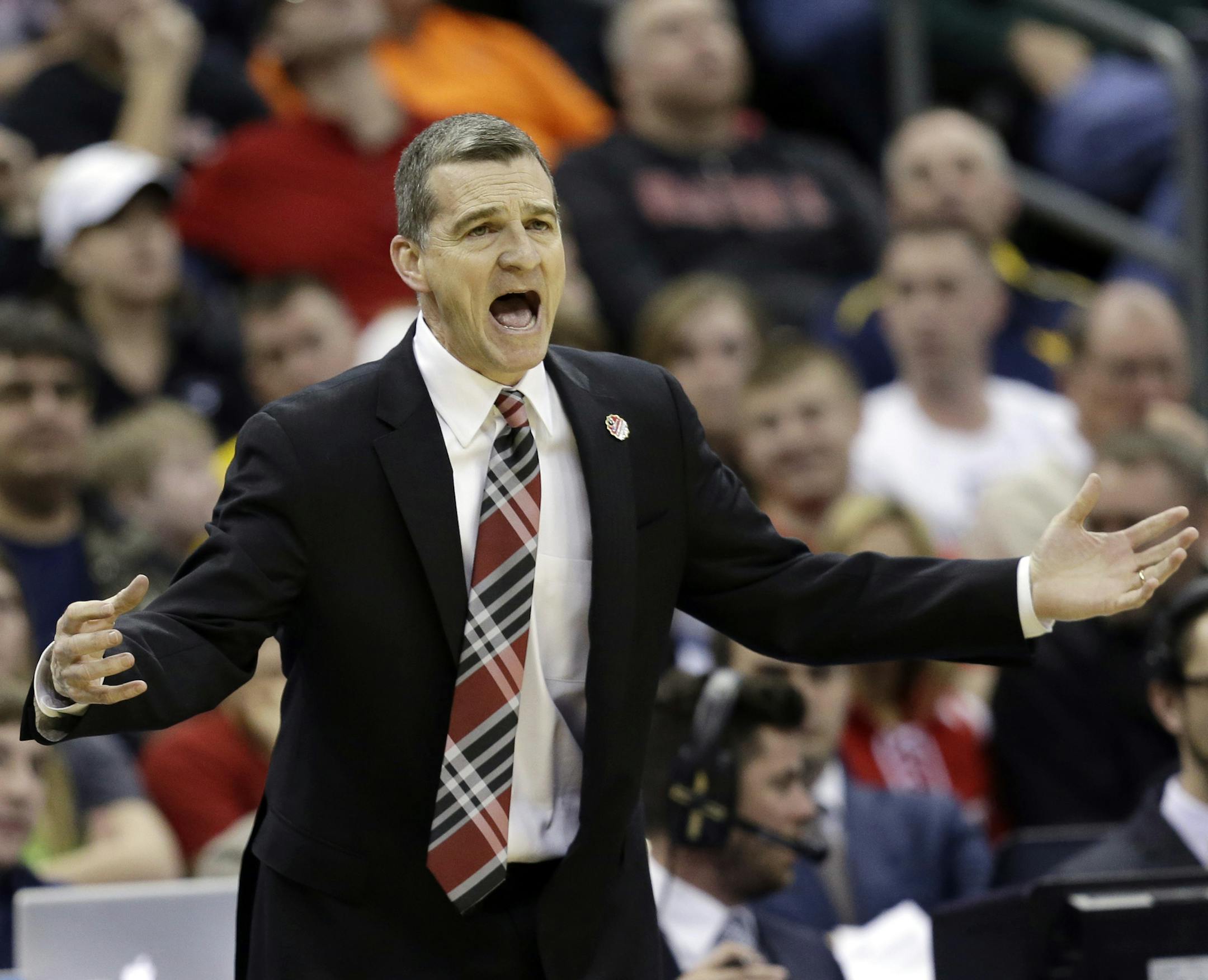 Maryland head coach Mark Turgeon reacts to play in the first half of an NCAA tournament college basketball game against Valparaiso in the Round of 64 in Columbus, Ohio Friday, March 20, 2015. (AP Photo/Tony Dejak) ORG XMIT: OHMD133