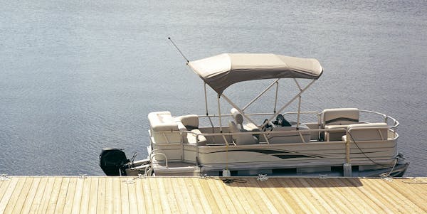 Boatbound lists boat owners and their watercraft. Boatbound gets a cut of any transaction.