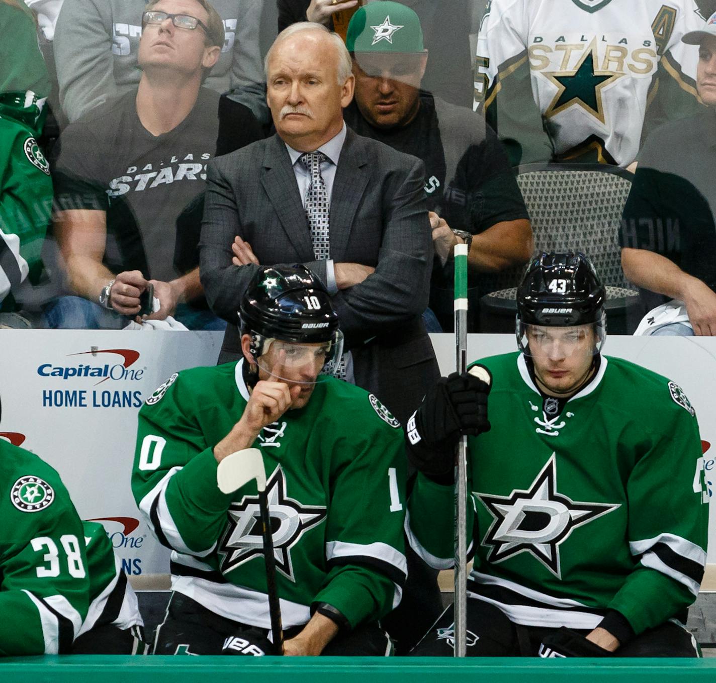 14 APR 2016: Dallas Stars head coach Lindy Ruff during the first game of round 1 of the Stanley Cup playoff series between the Minnesota Wild and Dallas Stars at American Airlines Center in Dallas, TX. The Stars win 4-0. (Photo by Andrew Dieb/Icon Sportswire) (Icon Sportswire via AP Images) ORG XMIT: 263633