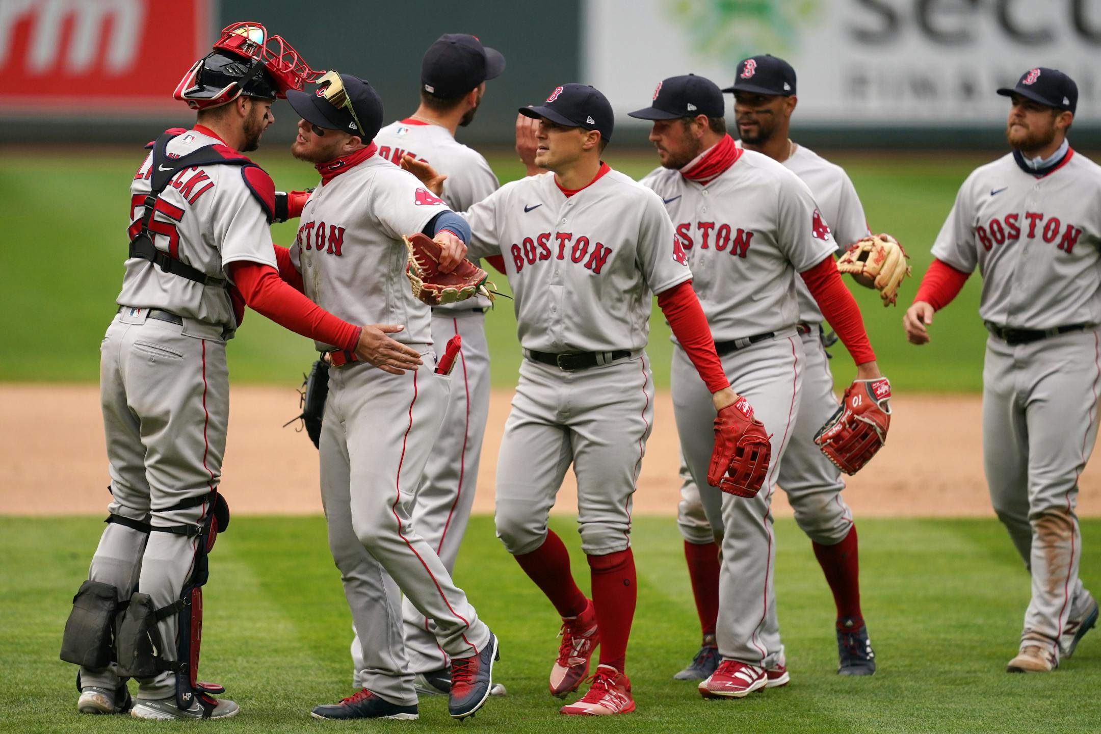 The Boston Red Sox celebrated after beating the Minnesota Twins at the end of the seventh inning. ] ANTHONY SOUFFLE • anthony.souffle@startribune.com