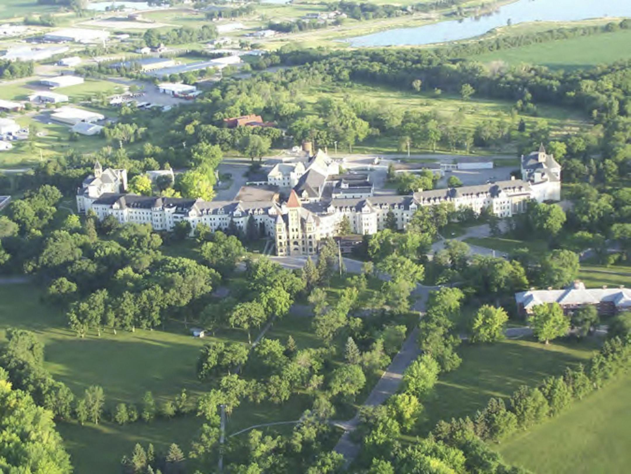 An aerial photo provided by Colliers and input Thursday, Dec. 27, 2012, in Fergus Falls, MN. ] (photo courtesy of Colliers) The city of Fergus Falls has selected Colliers to market a behemoth in its midst √¢‚Ç¨‚Äú the historic Kirkbride facility, a Victorian-era √¢‚Ç¨≈ìinsane asylum√¢‚Ç¨¬ù contructed from1888 through 1907 and closed in 2009 as the Fergus Falls Regional Tr