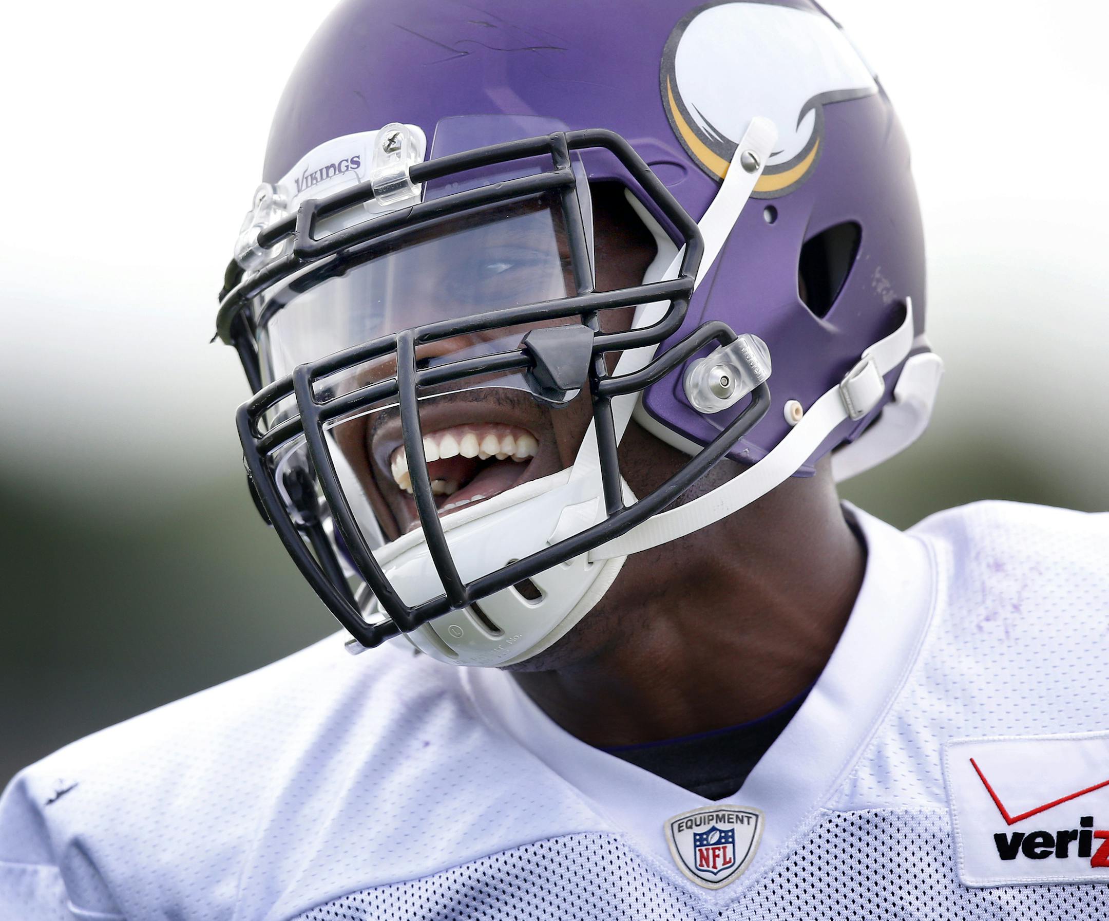 One of a few questions that weren’t answered in Manakto: Will Jasper Brinkley or Audie Cole start at middle linebacker?