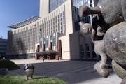 Minneapolis, MN., Friday-9/24/99. Need photo of new sculpture at Federal Courthouse called ìRock Man.î — Minneapolis, MN., Friday-9/24/99. Need ph