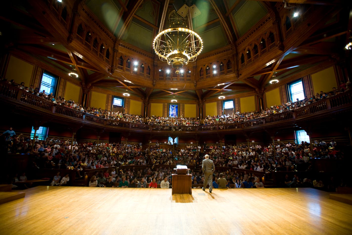 (Cambridge, MA - September 15, 2008) Moral Reasoning 22: Justice, taught by Professor Michael Sandel inside Sanders Theatre at Harvard University. Staff Photo Justin Ide/Harvard News Office