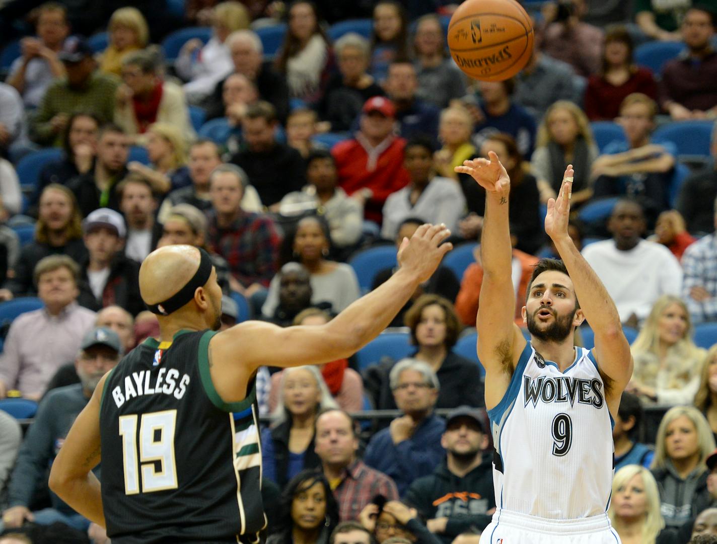 Timberwolves guard Ricky Rubio (9)