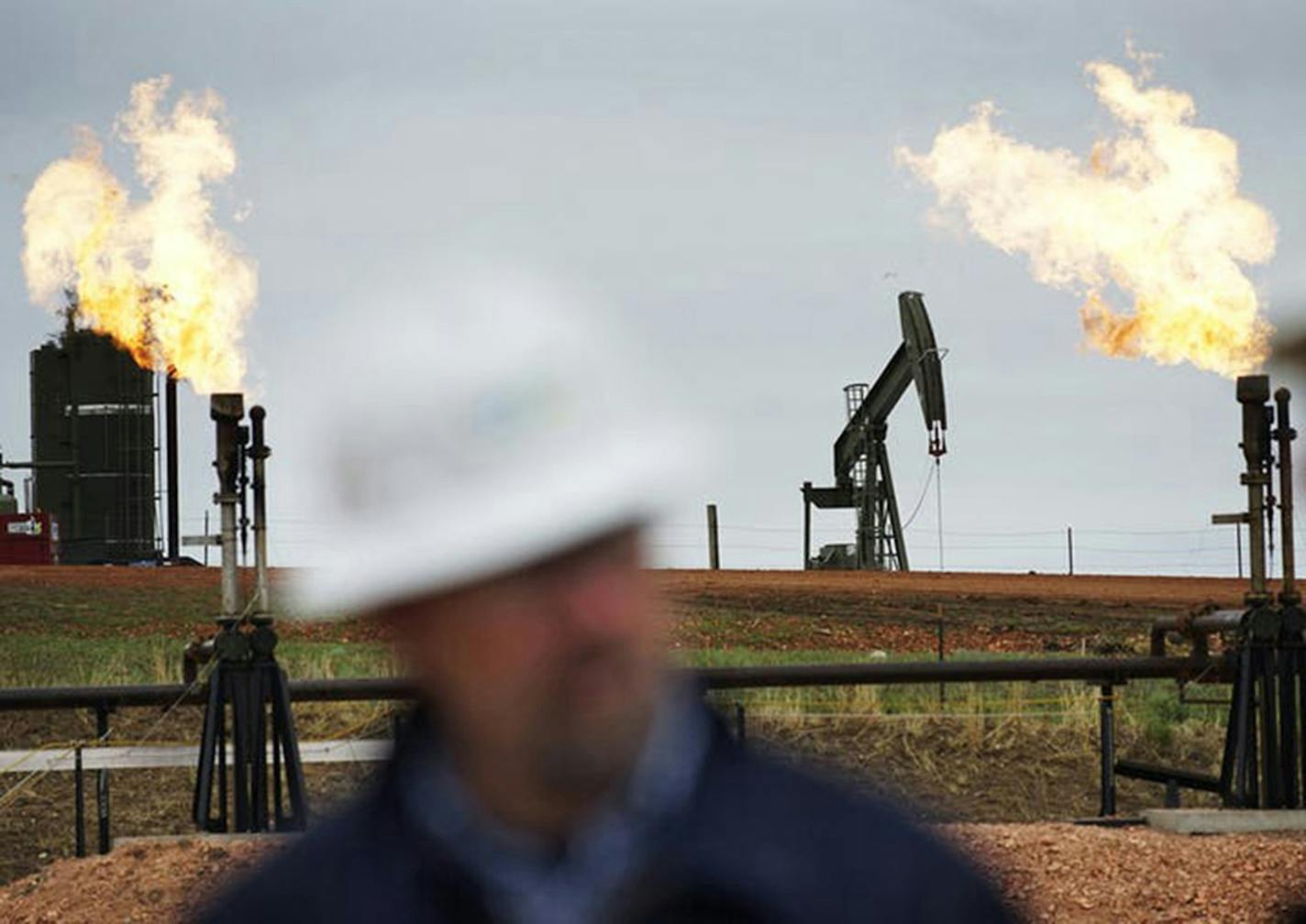 A North Dakota oil field, pictured in 2015. (Richard Tsong-Taatarii/Star Tribune)