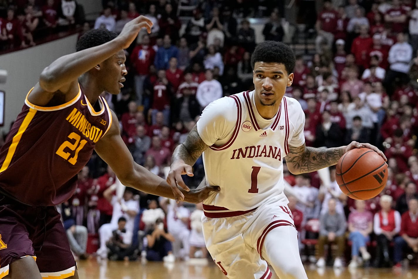 Indiana center Kel'el Ware, who had 17 points and 14 rebounds on Friday, went&nbsp;to the basket against Gophers forward Pharrel Payne during the second half.