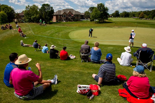 Spectators sat and watched Colin Montgomerie putt during the 3M Championship in 2017. A news conference will be held Monday at the TPC Twin Cities cou