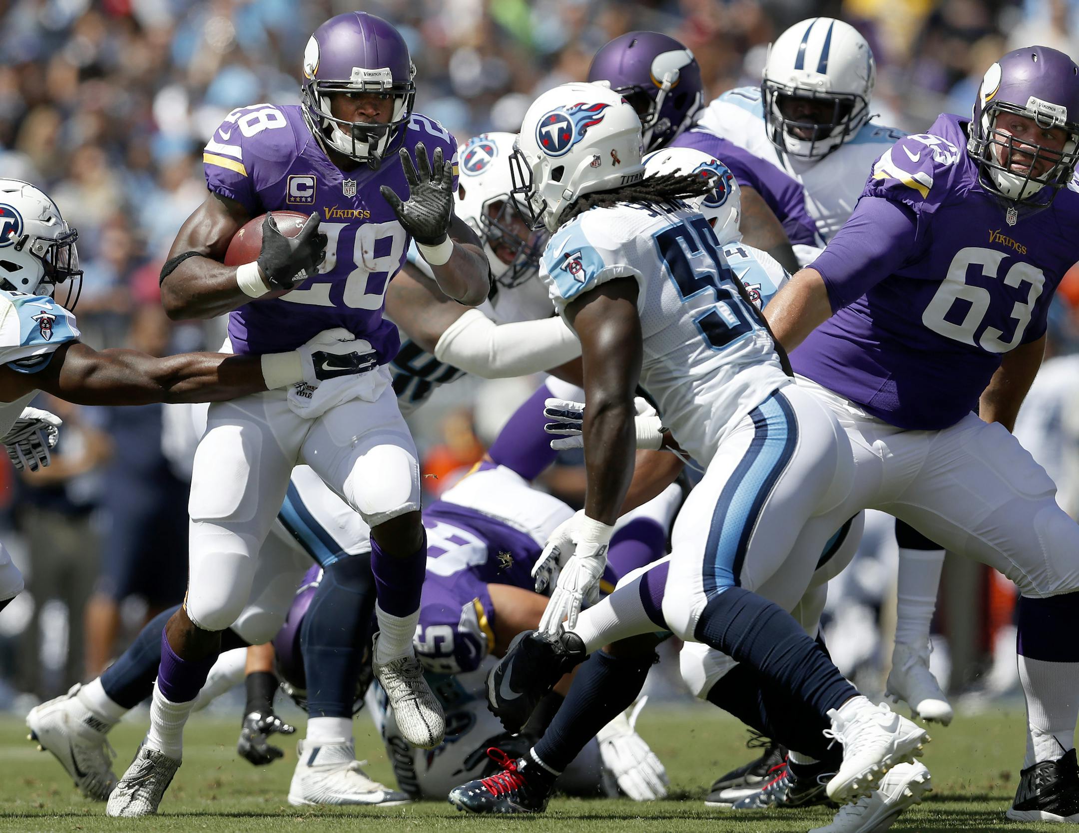 Minnesota Vikings Adrian Peterson. ] CARLOS GONZALEZ cgonzalez@startribune.com - September 11, 2016, Nashville, TN, Nissan Stadium, NFL, Minnesota Vikings vs. Tennessee Titans