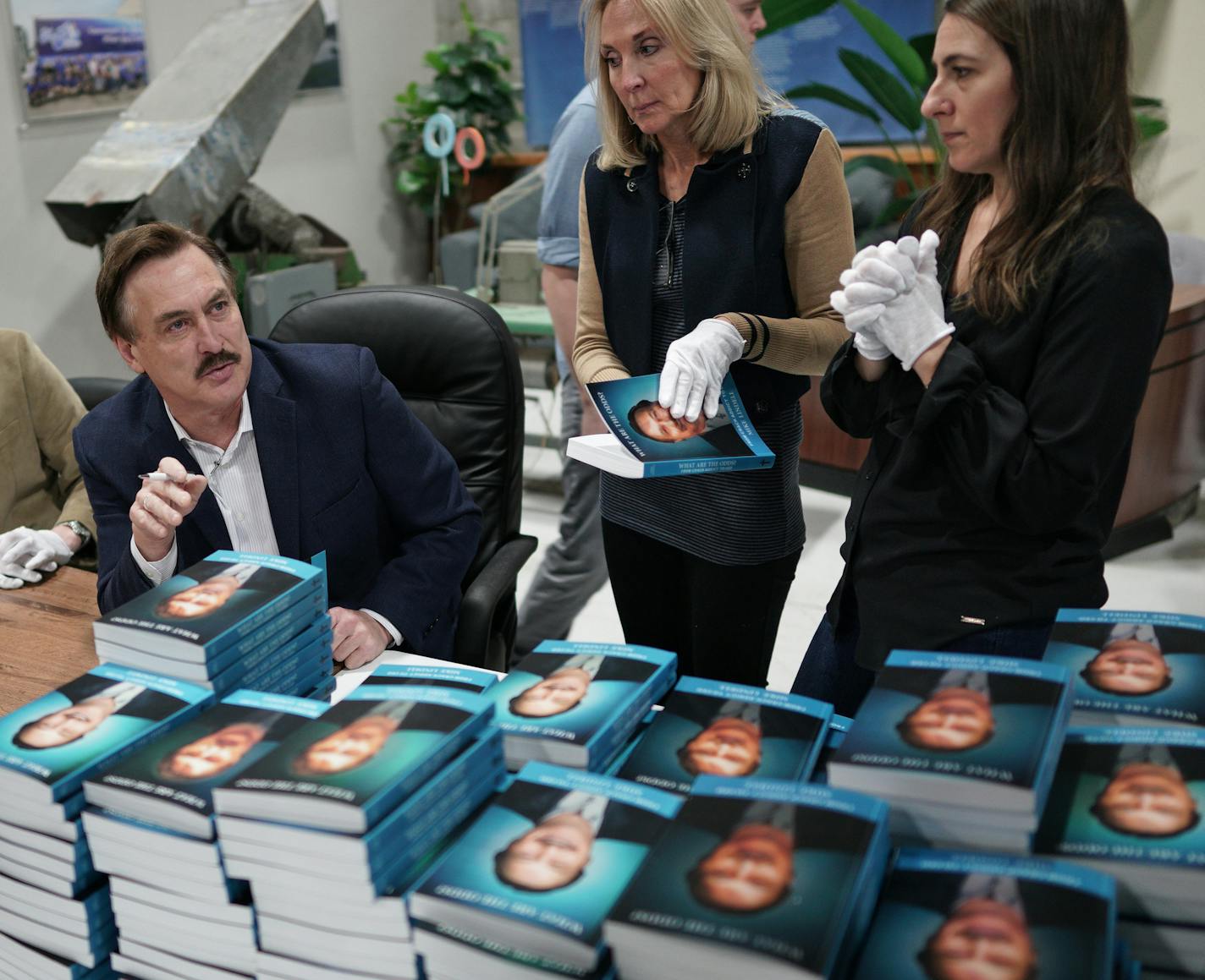 Mike Lindell signing a fresh shipment of his new book at the Shakopee factory of his MyPillow business. ] Is the Minnesota GOP's greatest hope for reversing a decadeslong statewide losing streak a former crack cocaine addict-turned-pillow magnate? My Pillow CEO Mike Lindell has been among the loudest local voices supporting President Donald Trump since 2016 and has since been dubbed the Trump campaign's "honorary Minnesota chair." But he is also amassing a growing number of GOP strategists under