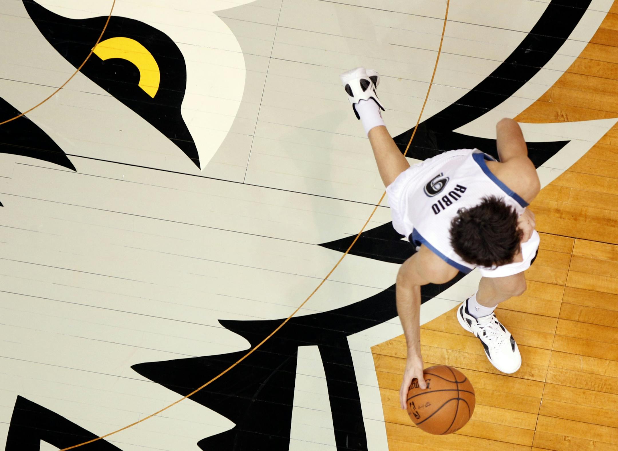 Minnesota Timberwolves point guard Ricky Rubio dribbled up the court in fourth quarter.
