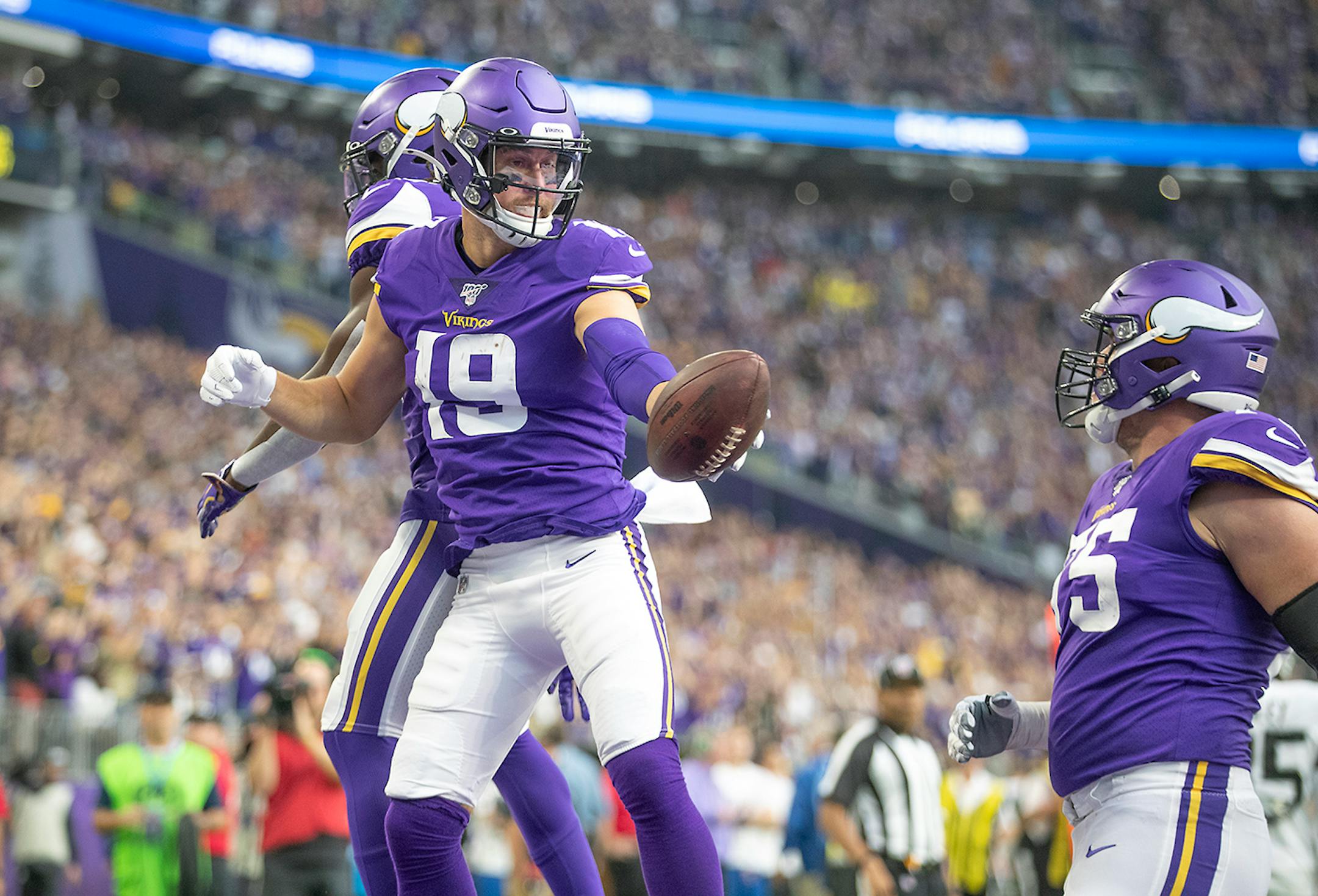 Vikings wide receiver Adam Thielen touchdown celebration in first quarter.