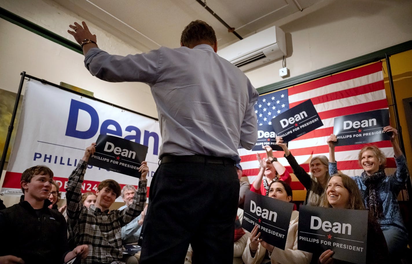 Dean Phillips spoke to a crowd gathered at The Brothers Cortado coffee shop Friday, Jan. 19, 2024  Concord, New Hampshire.    ] GLEN STUBBE • glen.stubbe@startribune.com