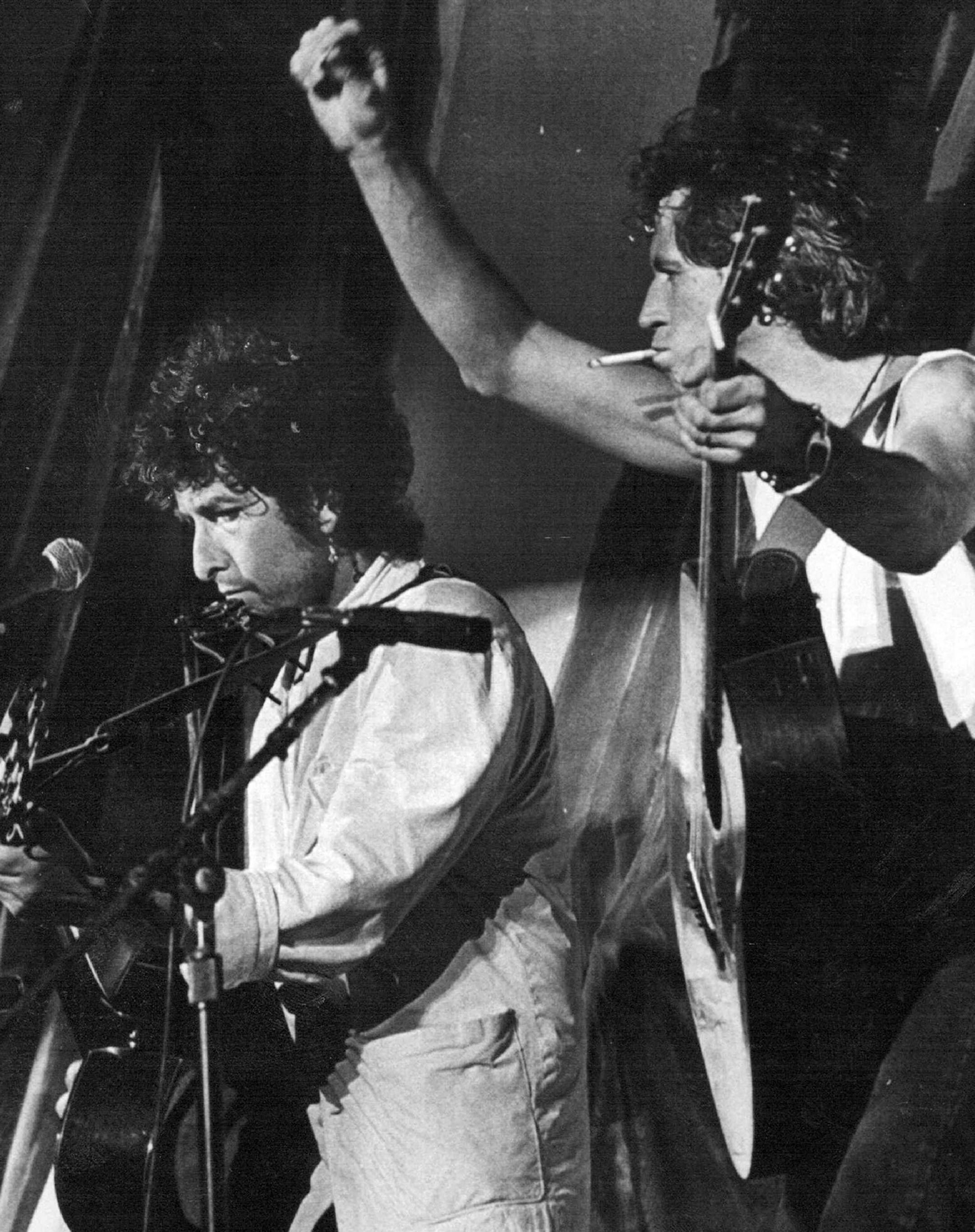 July 13,1985 Dylan Aid Richards - Bob Dylan, left, and Keith Richards perform during the Live Aid concert at Philadelphia's ***** Stadium Saturday night. November 2,1985