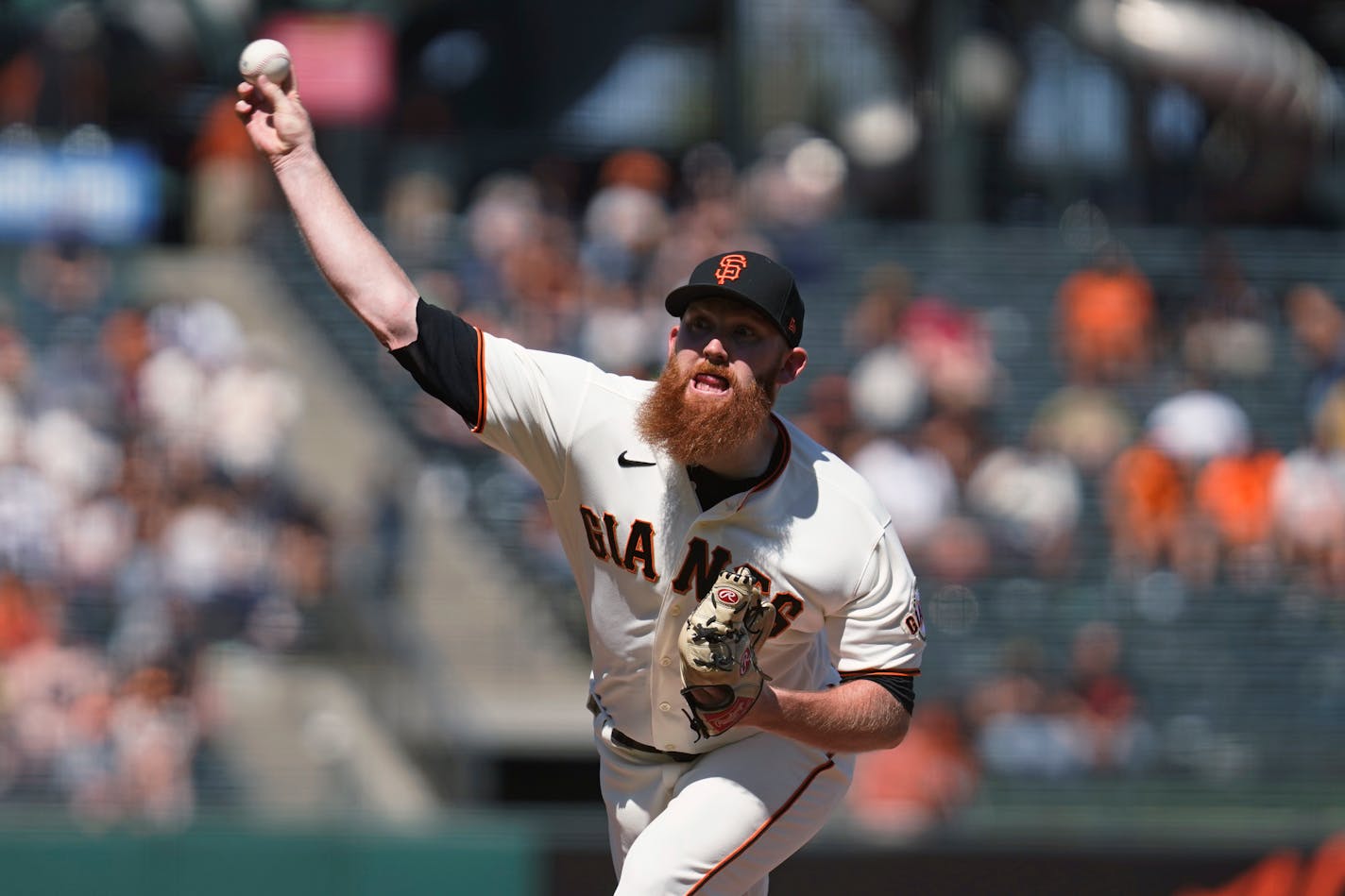 San Francisco Giants relief pitcher Zack Littell works in the ninth inning of the team's baseball game against the Arizona Diamondbacks on Thursday, June 17, 2021, in San Francisco. San Francisco won 10-3. (AP Photo/Eric Risberg)