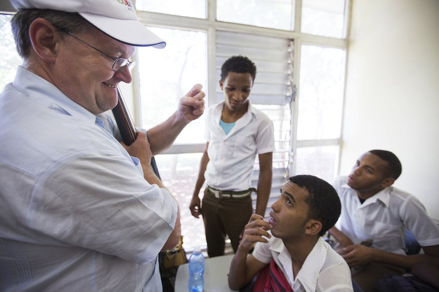 Minnesota Orchestra bass player Dave Williamson talks to students at the Escuela Nacional de Musica in Havana, Cuba on Thursday, May 14, 2015. ] LEILA NAVIDI leila.navidi@startribune.com /