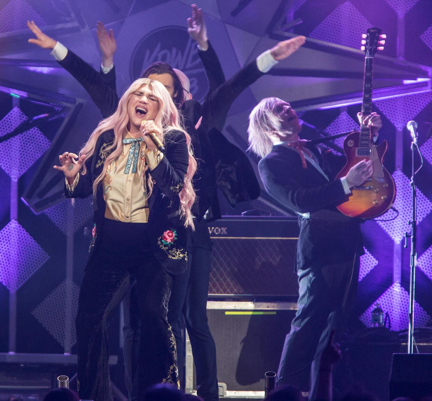 Kesha commanded the stage Monday at KDWB's Jingle Ball. Her 25-minute set was one of the longer performances, with some acts getting as little as 10 minutes at the high-energy show.