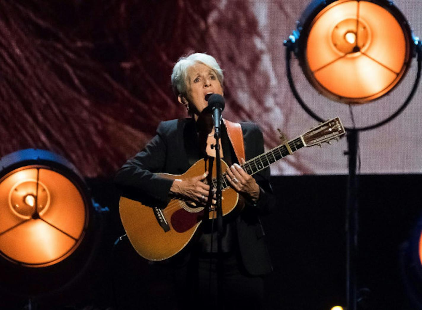 Joan Baez at her 2017 induction to Rock Hall of Fame/ Photo by Charles Sykes/ Invision/AP