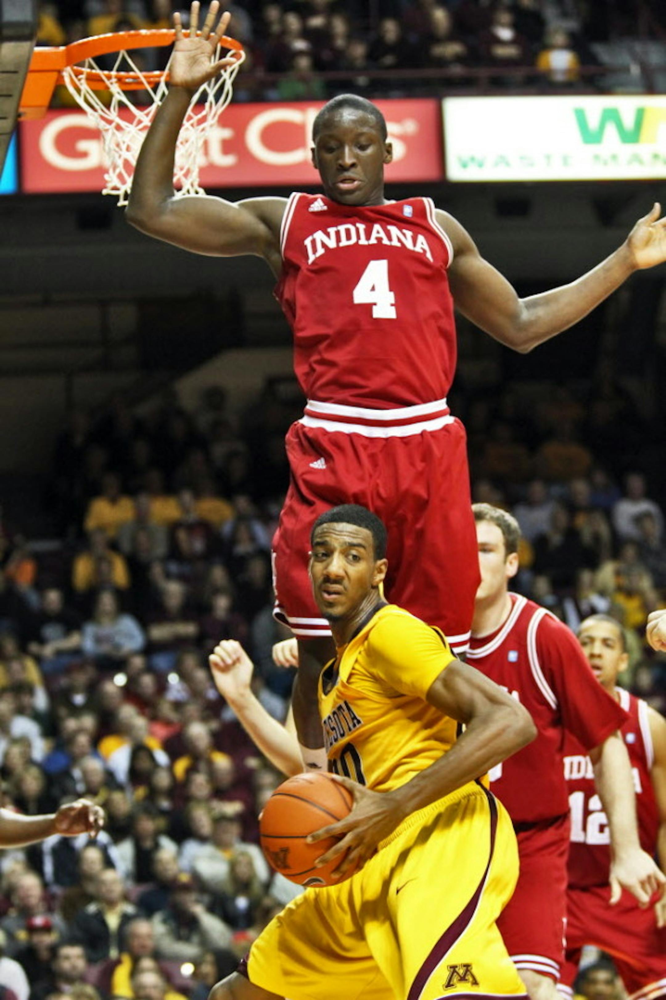 Indiana peaking at the right time; Gophers, not.
