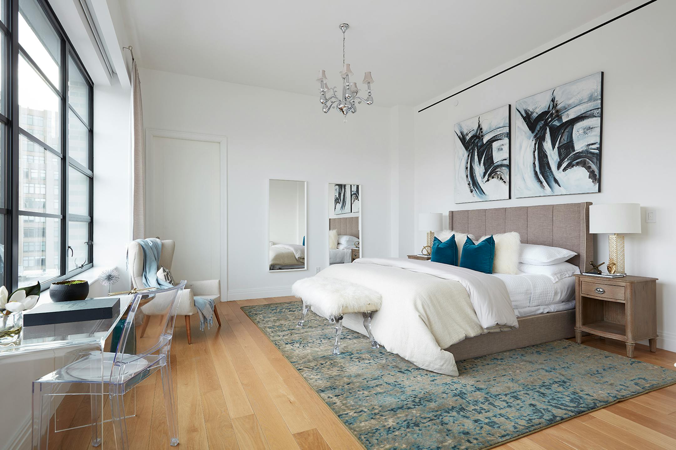 A faux fur bench adds a surprise element of texture to this bedroom. (Handout/TNS)