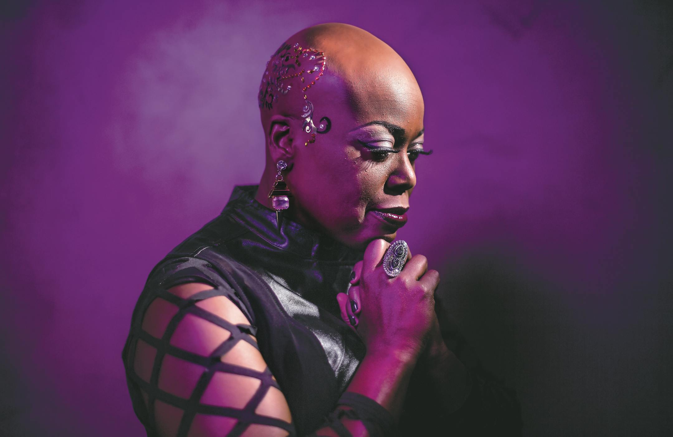 Shelby J, a former backup singer for Prince and member of the New Power Generation, was photographed Wednesday, April 19, 2017 at the Dakota Jazz Club in Minneapolis. ] AARON LAVINSKY &#xef; aaron.lavinsky@startribune.com Shelby J, a former backup singer for Prince, was photographed Wednesday, April 19, 2017 at the Dakota Jazz Club in Minneapolis.