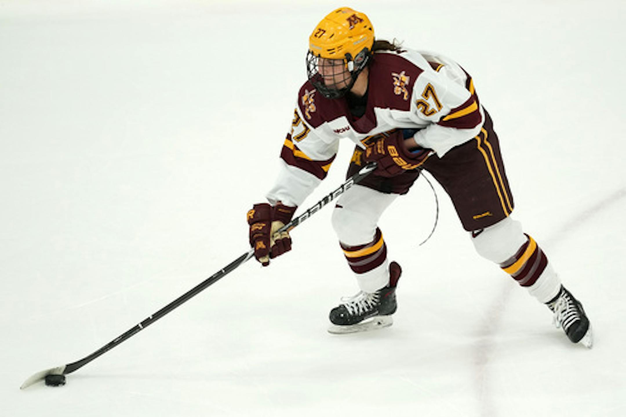 Minnesota Golden Gophers defenseman Patti Marshall (27) took the puck down the ice in the second period. ] ANTHONY SOUFFLE • anthony.souffle@startribune.com