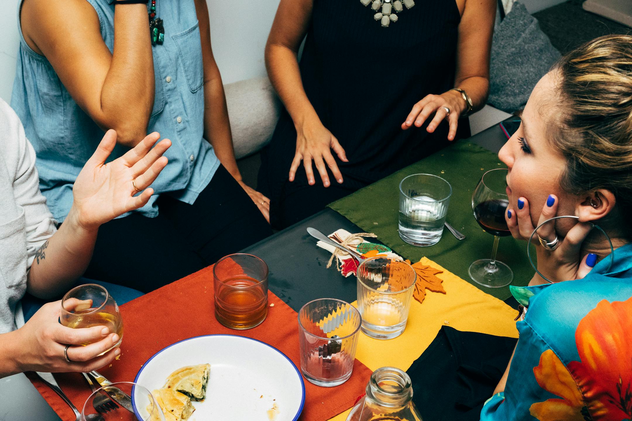 Guests at a dinner organized by EatWith, a communal dining service that is now in more than 200 cities around the world, in New York, Nov. 4, 2016. There are now several apps that allow people to organize and attend dinner parties with strangers as they seek their "urban tribe." (Andrew White/The New York Times)