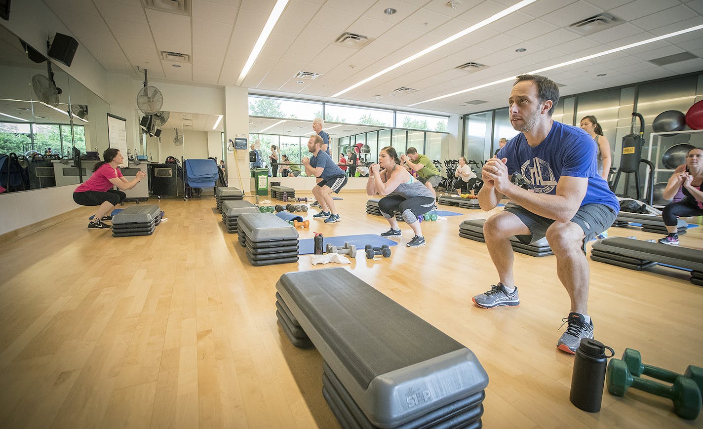 Employees at Allianz Life exercised during a class at their on-site fitness center, Tuesday, May 30, 2017 in Minneapolis, MN. ] ELIZABETH FLORES &#xef; liz.flores@startribune.com