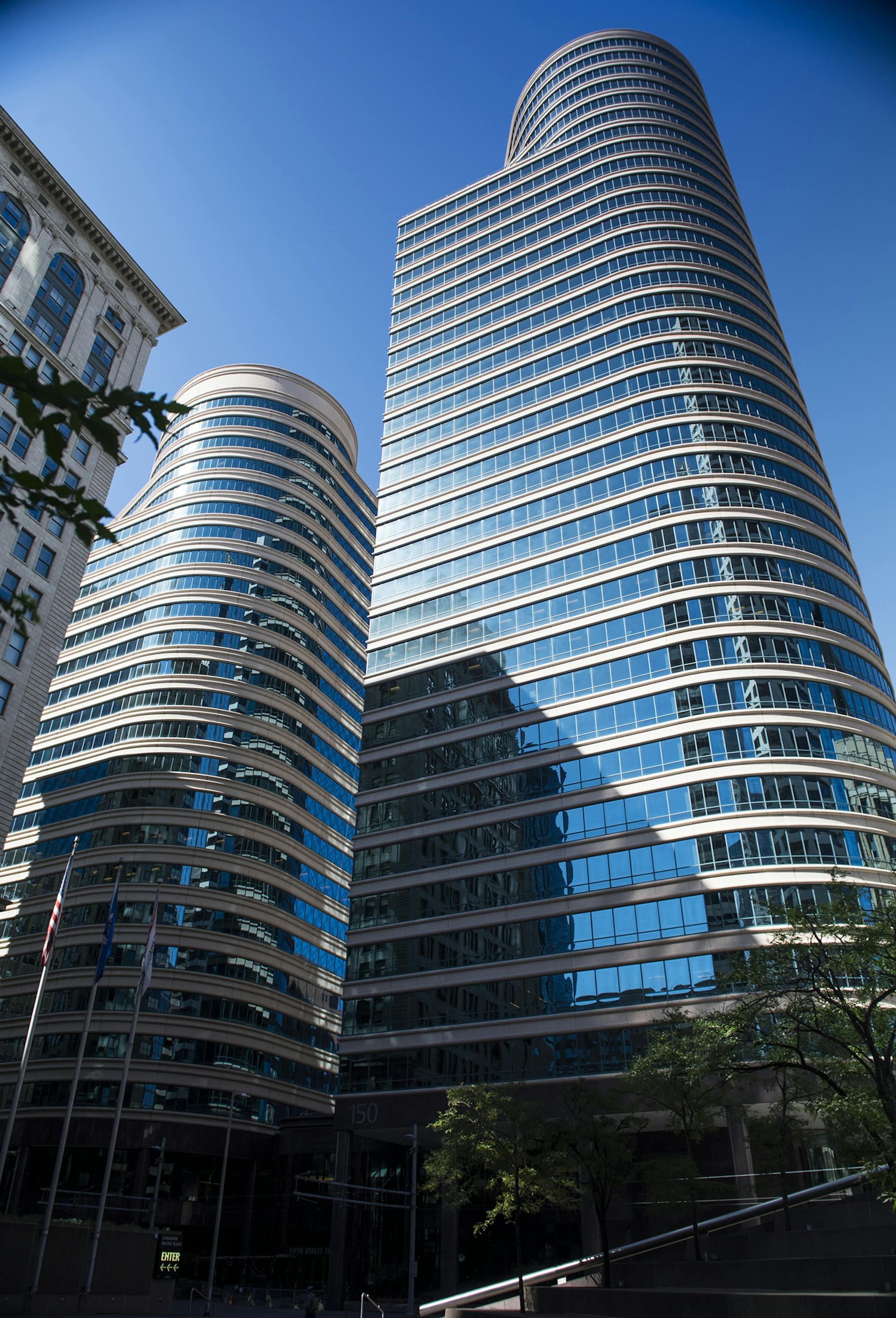 The Fifth Street Towers on Friday. The owner is renovating the towers in hope of attracting new tenants. ] Isaac Hale ï isaac.hale@startribune.com The Fifth Street Towers in Minneapolis, MN, on Friday, July 29, 2016. The owner is renovating the towers in hope of attracting new tenants.