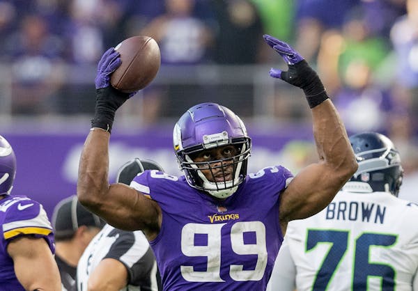 Vikings defensive end Danielle Hunter h as five sacks already this season and will be facing a struggling left tackle on Sunday. 
