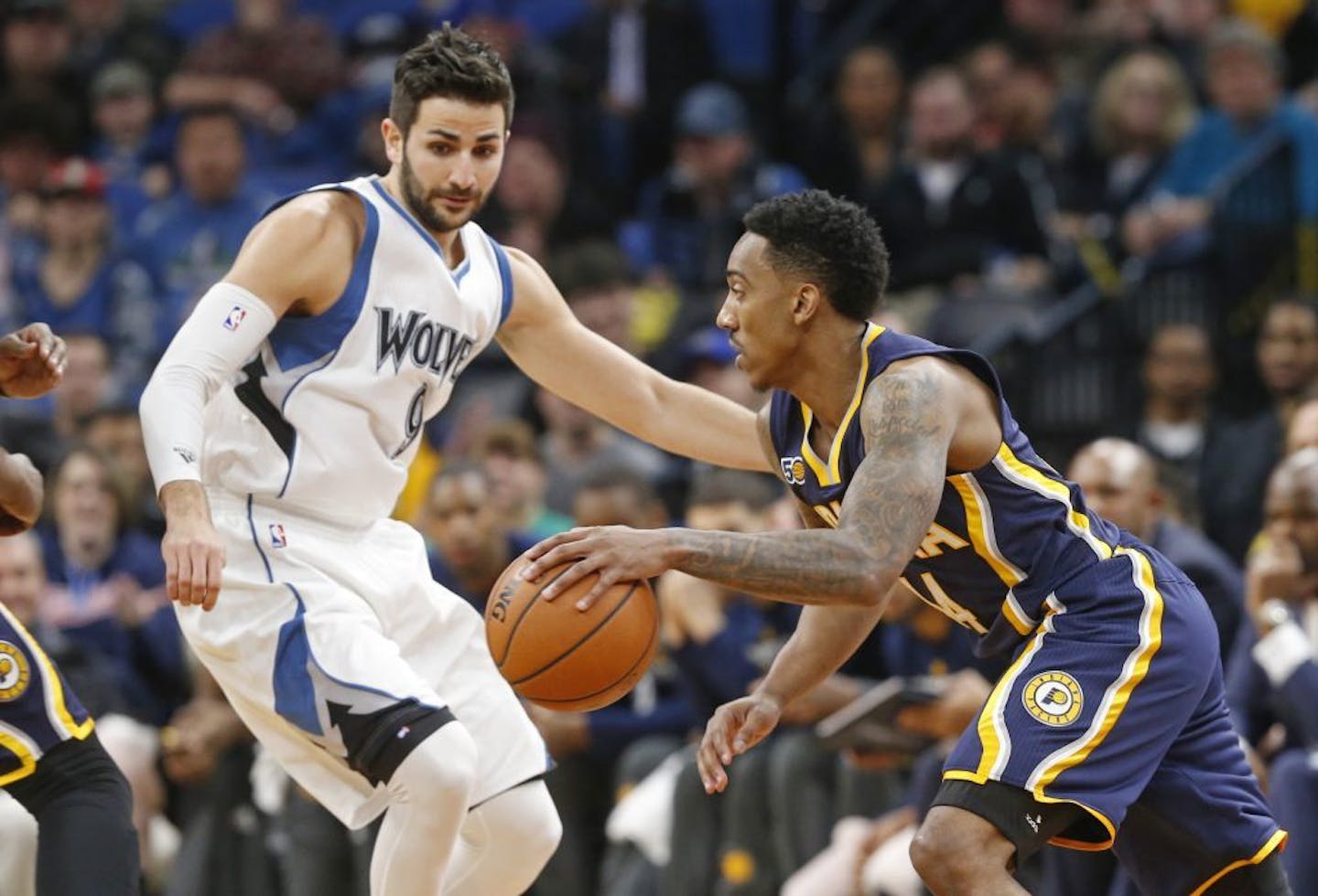 Indiana Pacers' Jeff Teague, right, drove past the Wolves' Ricky Rubio during a game in January. Now, hours after Rubio was traded to Utah, Minnesota is poised to add Teague as its point guard.