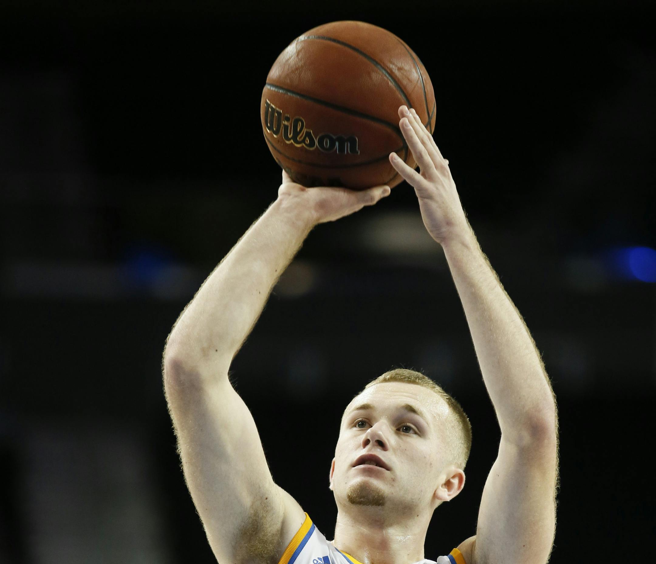 UCLA's Bryce Alford shoots a free throw against Oregon State during the second half of an NCAA college basketball game Wednesday, Feb. 11, 2015, in Los Angeles. UCLA won 75-59.(AP Photo/Danny Moloshok)