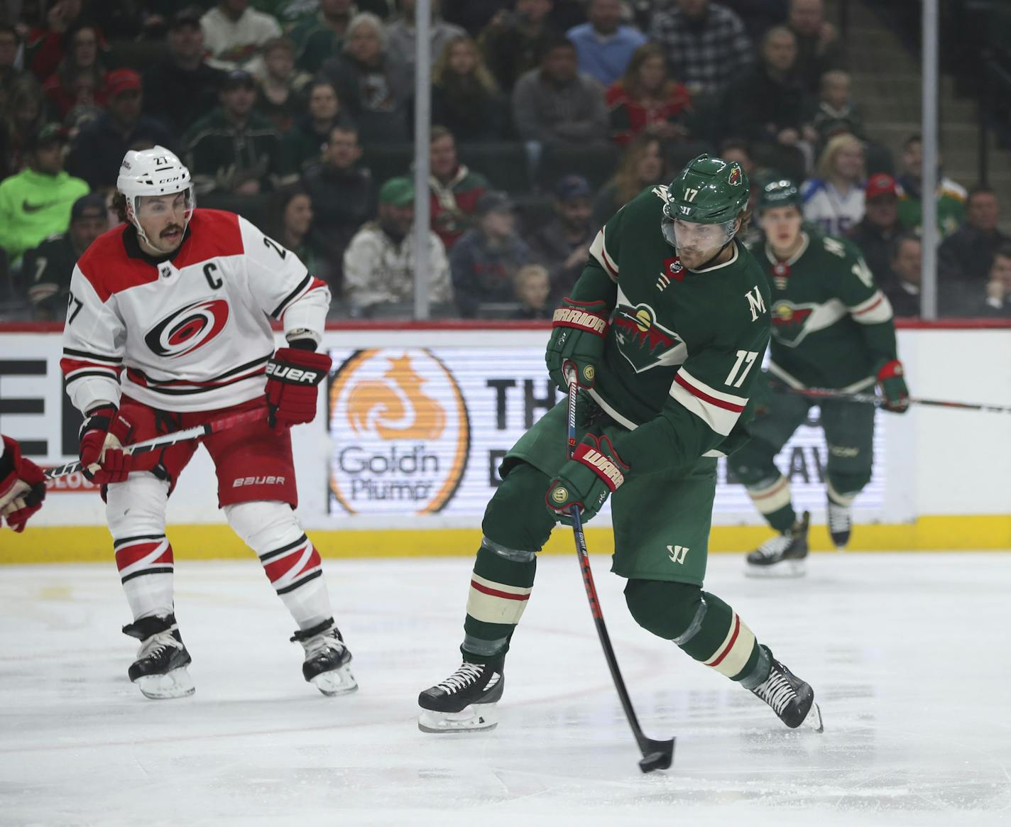 Minnesota Wild left wing Marcus Foligno (17) takes a shot in the first period against the Carolina Hurricanes on Tuesday, March 6, 2018 at Xcel Energy Center in St. Paul, Minn. (Jeff Wheeler/Minneapolis Star Tribune/TNS) ORG XMIT: 1225364