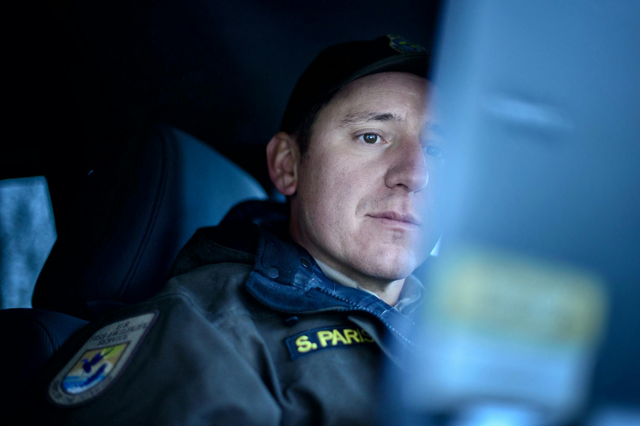 Federal wildlife officer Scott Pariseau wrote up reports on his morning encounters with hunters. He issued one warning to a hunter who didn't have his license with him. ] GLEN STUBBE * gstubbe@startribune.com Wednesday October 28, 2015 Day in the life of federal wildlife officer Scott Pariseau as he checked duck hunters at the Wilkie Trail Unit under boat ramp under Hwy. 169 in Shakopee.