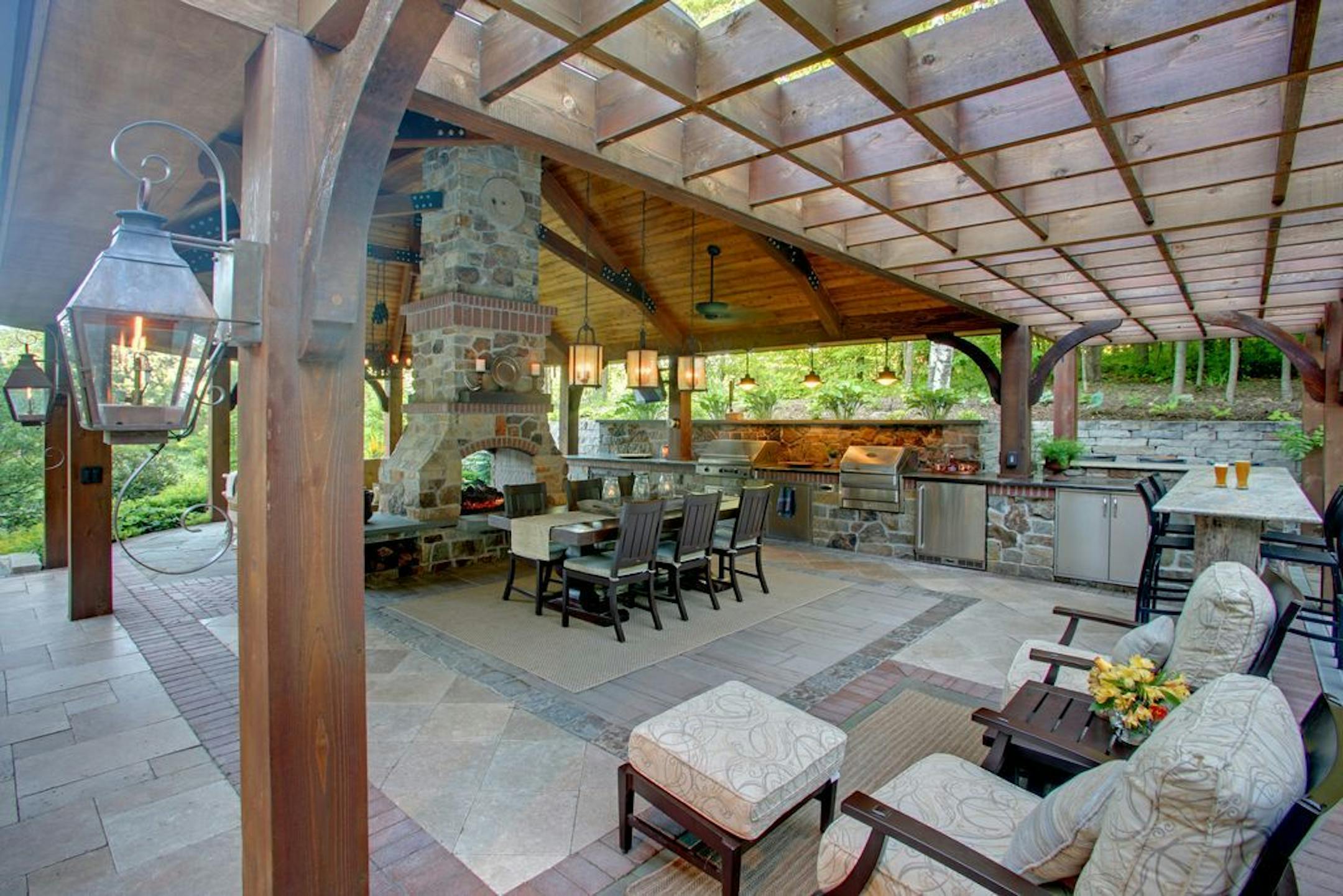 The lattice-topped bar and seating area.