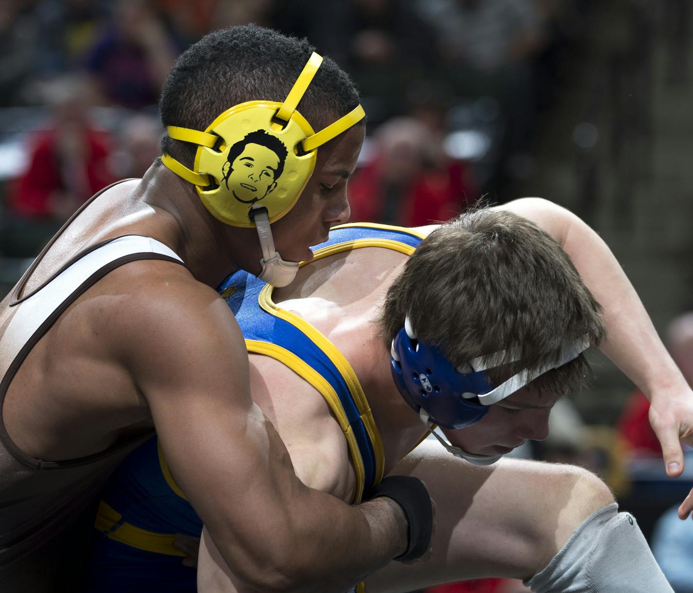 Apple Valley's Mark Hall wrestles Evan Ronsen, of St. Michael-Albertville, in the Class 3A 170 lb. championship match on Saturday. ] (Aaron Lavinsky | StarTribune) Wrestlers compete in the State Wrestling Tournament on Saturday, Feb. 28, 2015 at Xcel Energy Center in St. Paul.