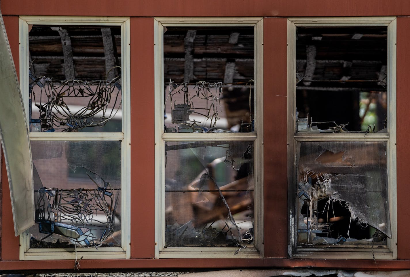 Little remained of Duluth's Adas Israel Congregation after it was gutted by fire early Monday morning. ] MARK VANCLEAVE &#x2022; The Adas Israel Congregation in Duluth was in ruins after being gutted by fire early Monday morning. Photographed Tuesday, Sep. 10, 2019 in Duluth.