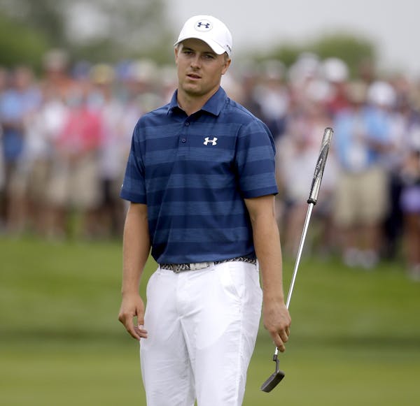 Jordan Spieth watches his putt on the 16th hole during the first round of the U.S. Open golf championship at Oakmont Country Club on Thursday, June 16