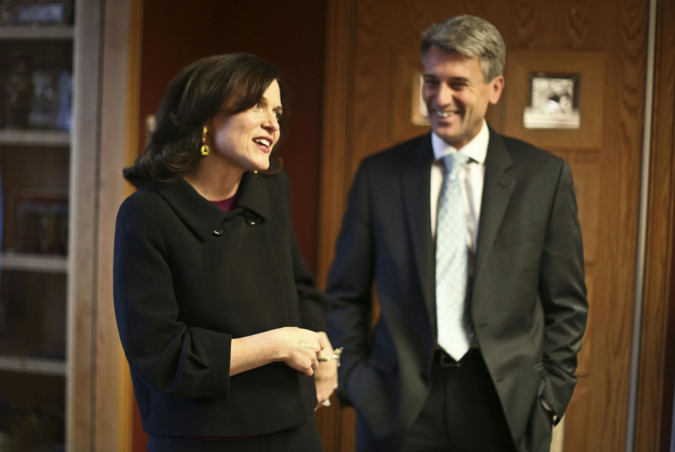 Mayor elect Betsy Hodges joked about how she brought her measuring tape to a meeting with Mayor R.T. Rybak at the Mayor's office at City Hall on Tuesday, November 12, 2013 in Minneapolis, Minn. ] RENEE JONES SCHNEIDER &#x2022; reneejones@startribune.com