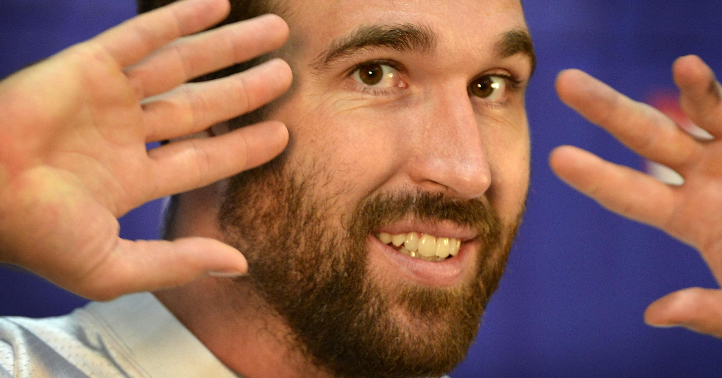 Jared Allen Teams Up With Pro Bull Riders To Help Wounded Soldiers Find jared-allen-teams-up-with-pro-bull-riders-to-help-wounded-soldiers-find