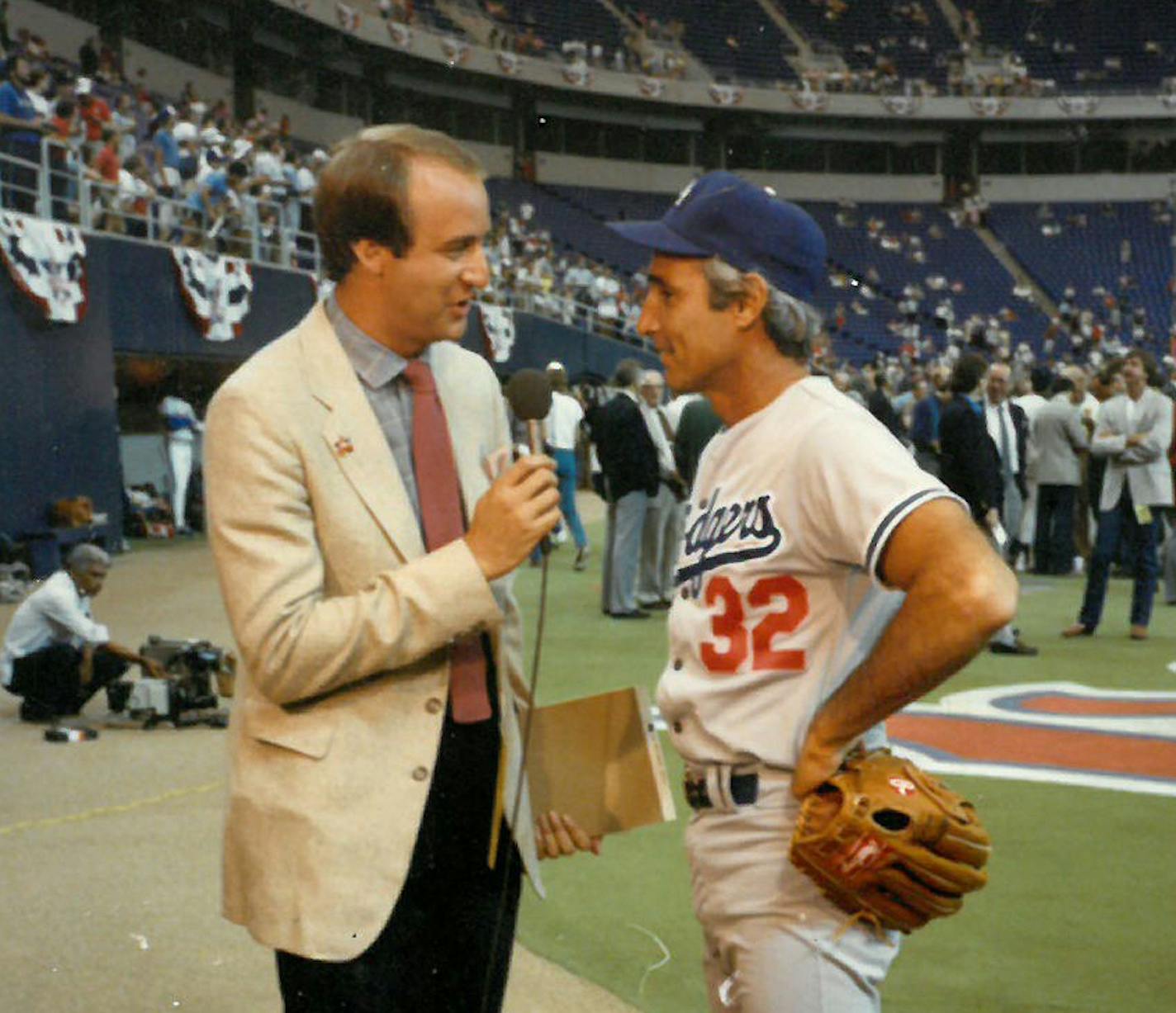 Mark Rosen interviewing Sandy Koufax at the 1985 All-Star Game held at the Metrodome. Photo provided by Mark Rosen.