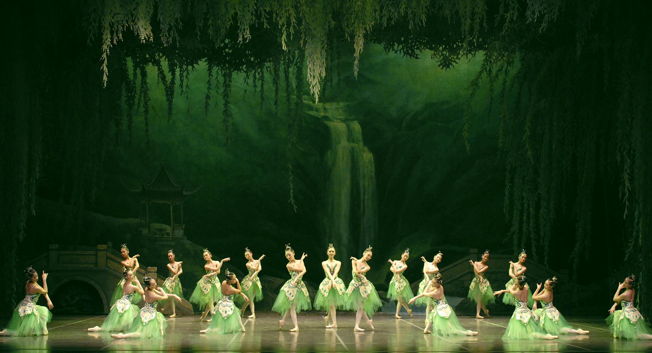 Shanghai Ballet in Butterfly Lovers. Photo provided by Shanghai Ballet.