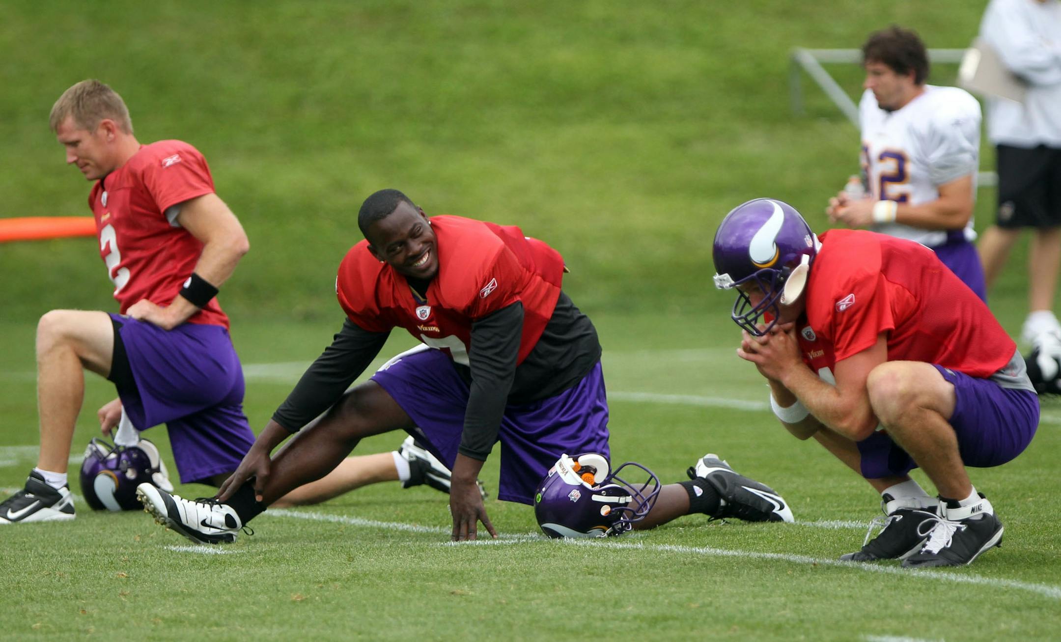 From left to right: Sage Rosenfels, Travaris Jackson and Brett Favre