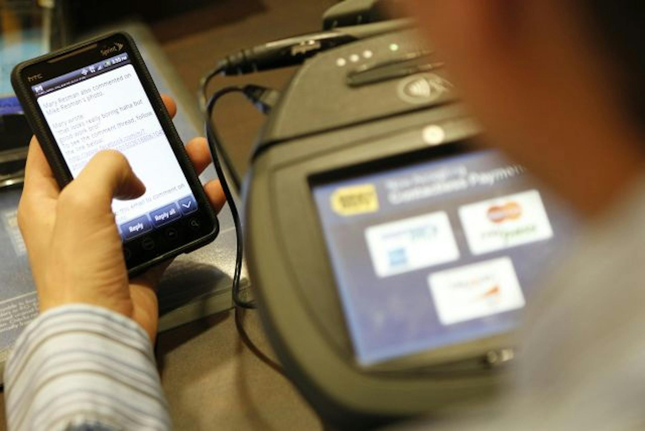 Sales of smart phones and other mobile phones grew 30 percent at Best Buy in the third quarter, representing the retailer's biggest growth in gross profit.