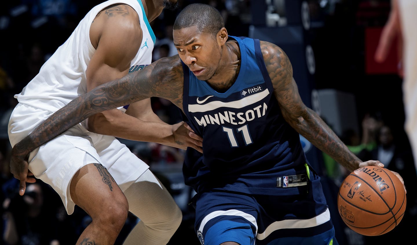 Minnesota Timberwolves Jamal Crawford (11). ] CARLOS GONZALEZ &#xef; cgonzalez@startribune.com - November 5, 2017 &#xf1; Minneapolis, MN &#xf1; Target Center, NBA, Minnesota Timberwolves vs. Charlotte Hornets