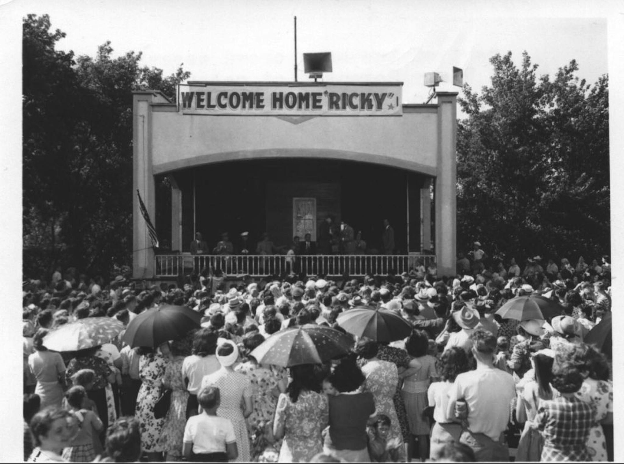 A crowd thronged a city park in Anoka for a ceremony in honor of Medal of Honor winner Rick Sorenson.