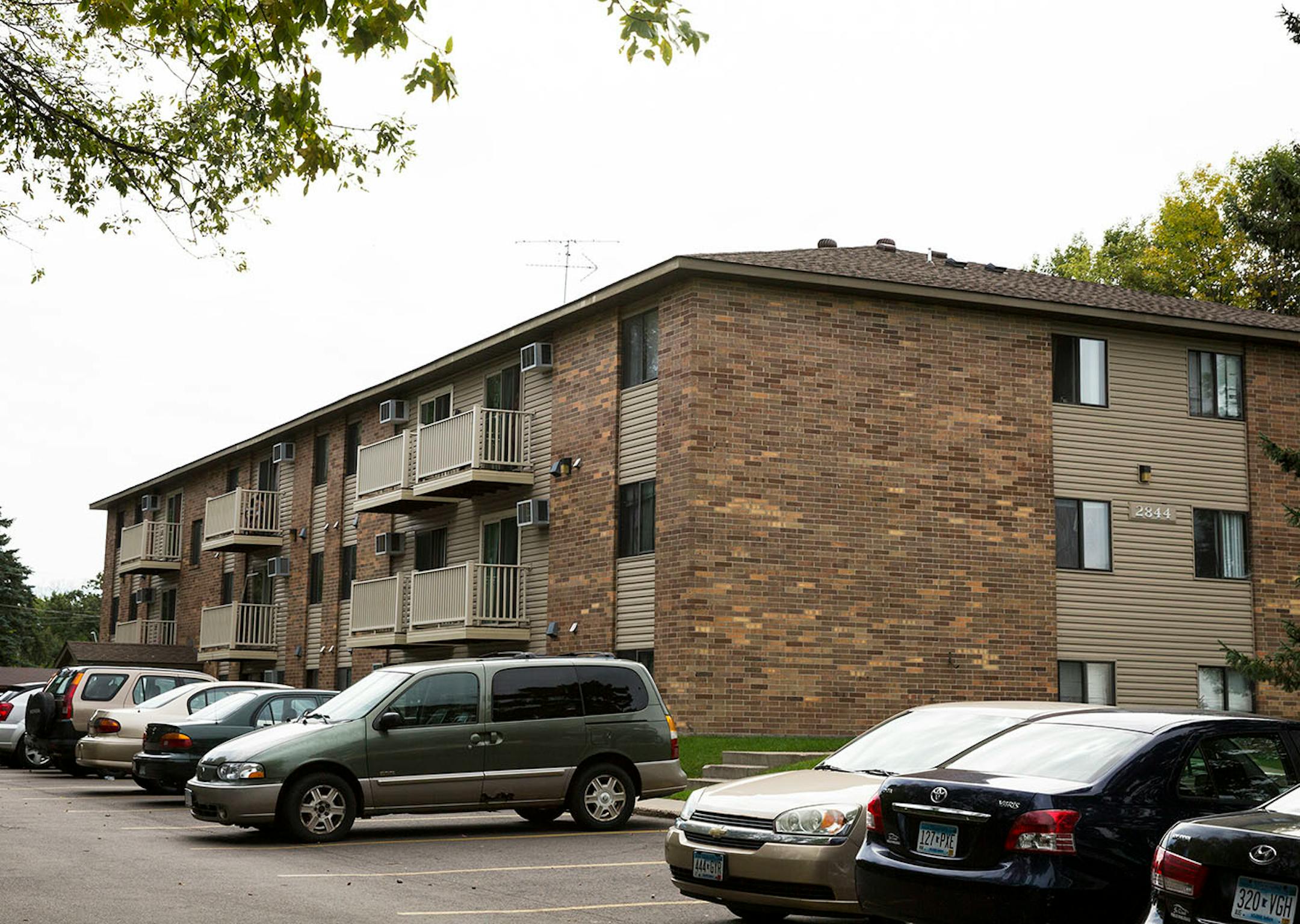 The suspected apartment complex where the suspect in the St. Cloud mall stabbings lived.