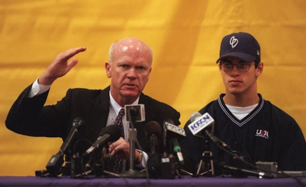 Terry Ryan and Joe Mauer at a press conference in 2001 after the Twins made Mauer the No. 1 pick in the amateur baseball draft.
